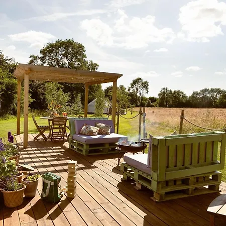 Yurtshire Fountains - Wensley Yurt Lodge